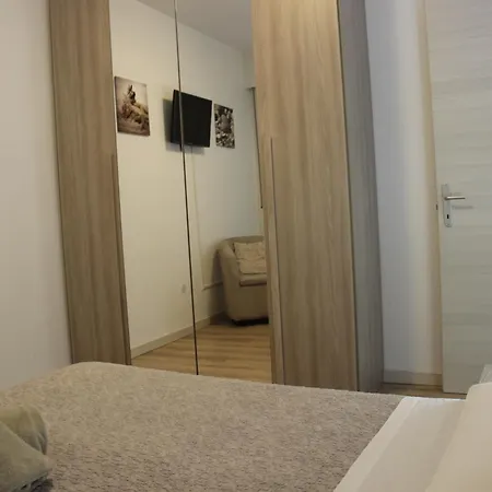 Apartment Lagoon View Deluxe Flat + Pool&parking *