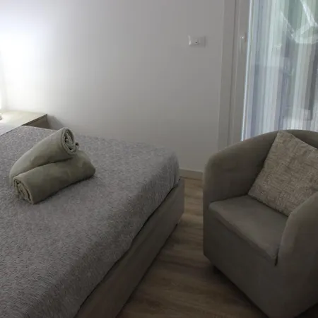 Lagoon View Deluxe Flat + Pool&parking Апартаменты *