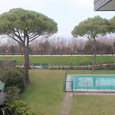 Апартаменты Lagoon View Deluxe Flat + Pool&parking Линьяно-Саббьядоро