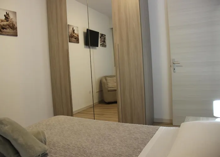 Apartament Lagoon View Deluxe Flat + Pool&parking *