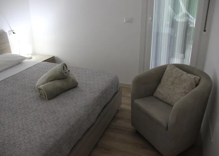 Lagoon View Deluxe Flat + Pool&parking Апартаменты *